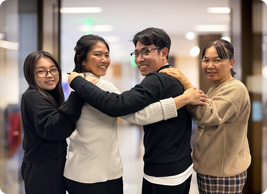 VDM Tokyo offers high-quality pocket Wi-Fi and travel SIM cards for foreign residents in Japan, ensuring reliable connectivity through strong partnerships with local telecommunication carriers.