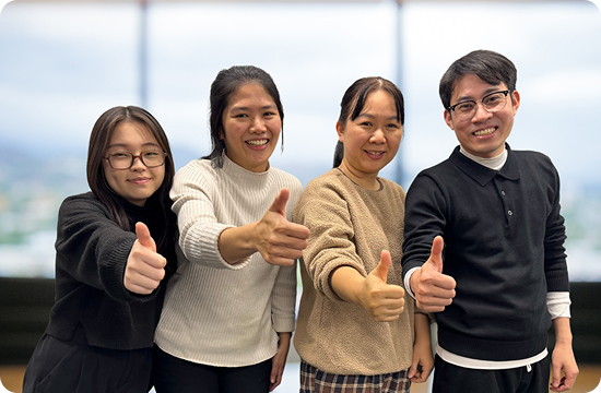 VDM Tokyo offers high-quality pocket Wi-Fi and travel SIM cards for foreign residents in Japan, ensuring reliable connectivity through strong partnerships with local telecommunication carriers.